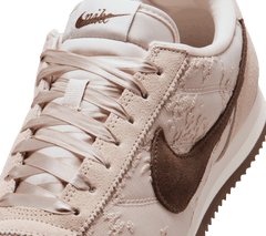 W Nike Cortez TXT